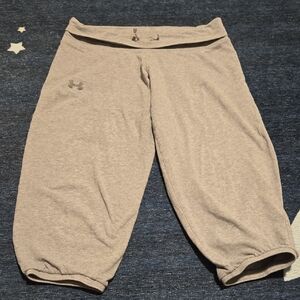 Under Armour Light Gray Heathered Capri Pants